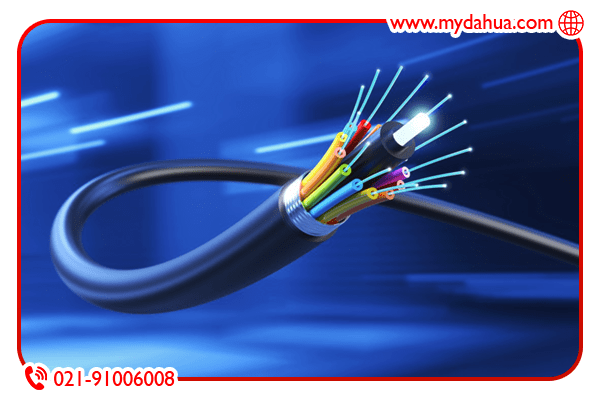 CCTV fiber optic cable 2. کابل فیبر نوری دوربین مدار بسته قبل از انتخاب نوع کابل برای دوربین مداربسته تان باید از قیمت کابل دوربین مداربسته اطلاع پیدا کنید. به طور مثال کابل فیبر نوری به عنوان گرانترین کابل موجود که می تواند برای دوربین های مداربسته به کار رود شناخته می شود. کابل فیبر نوری به عنوان یکی انواع کابل دوربین مداربسته نصب آسانی ندارد. در واقع راه اندازی این کابل به تخصص و مهارت زیادی نیاز دارد، به همین خاطر هزینه آن بالا می باشد. اما در عین حال انتقال اطلاعات از طریق آن بسیار سریع و بدون تاخیر می باشد. بنابراز آن برای انتقال اطلاعات در مسافت های خیلی طولانی مثلا بین دو قاره استفاده می شود. با توجه به موارد گفته شده کابل فیبر نوری برای مصارف شخصی هزینه بر است و به هیچ عنوان توصیه نمی شود.