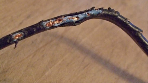 damaged-cable-min ار کار انداختن دوربین مداربسته